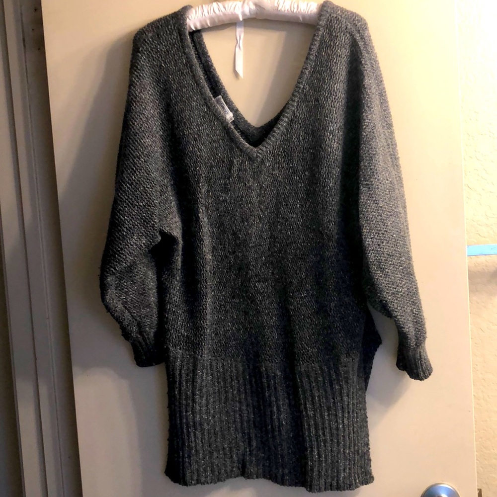 Fanci v neck sweater style top. Worn once. 35% silk,20% ramie,15%angora Like NEW